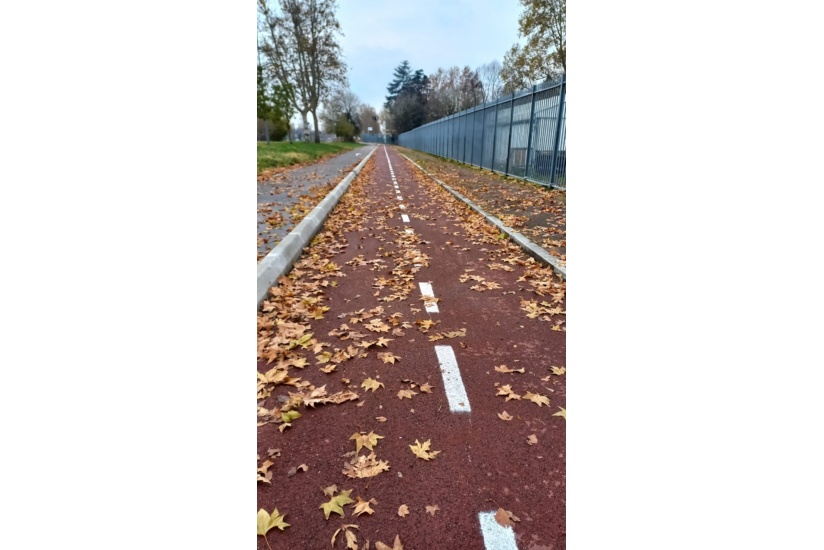 Cycle path VENTO: Naviglio Pavese by bicycle