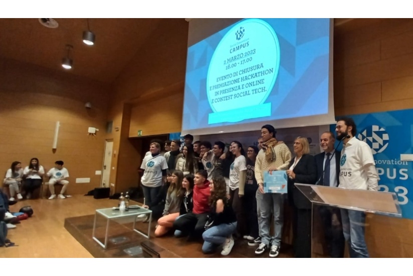 Cambio tra le challenges degli hackathon del Social Innovation Campus