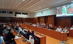 Il pubblico nella Sala del Consiglio di Città metropolitana di Milano Il pubblico nella Sala del Consiglio di Città metropolitana di Milano