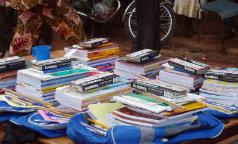 1_Abareka_Nandree_Consegna_materiale_scolastico 1_Abareka_Nandree_Consegna_materiale_scolastico