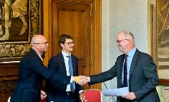 Saluti_Thomas_Ertel_Marco_Griguolo_Jakub_Mazur Saluti_Thomas_Ertel_Marco_Griguolo_Jakub_Mazur